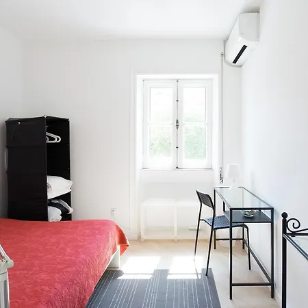 Πανσιόν Porto Studios *